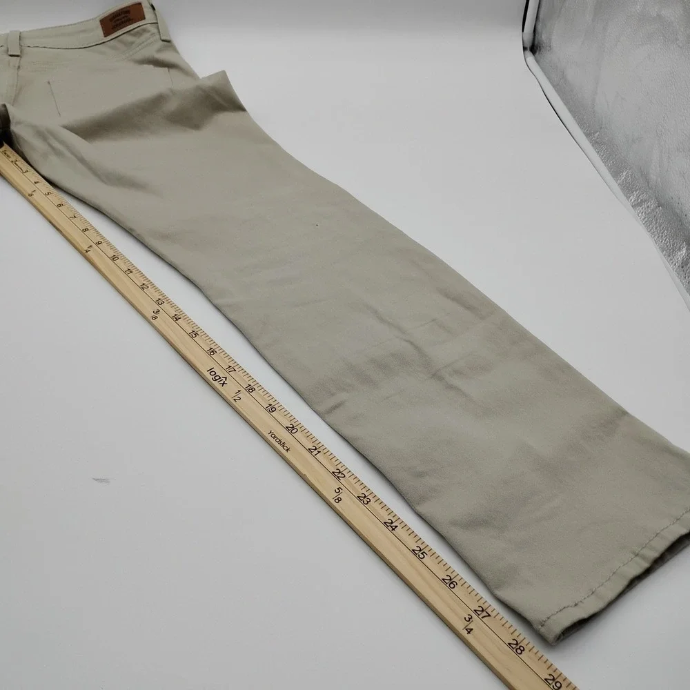 Signature Levi Strauss Modern Straight Khaki Tan Pants Mens 31x32 Stretch Chino